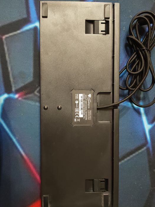 Klawiatura mechaniczna Genesis Thor 300 tkl