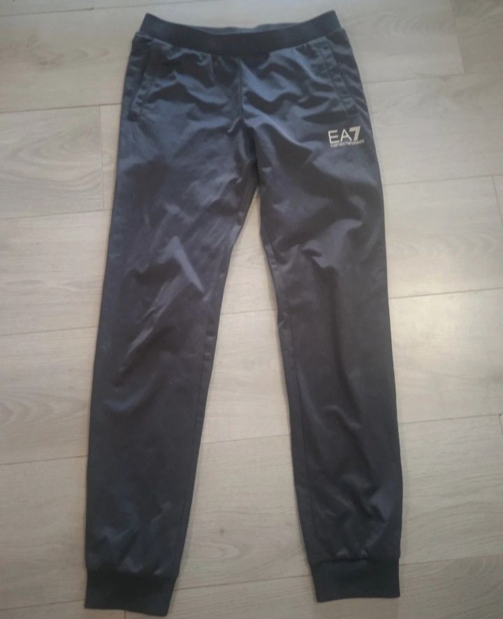 Śliskie dresy Emporio Armani Xs