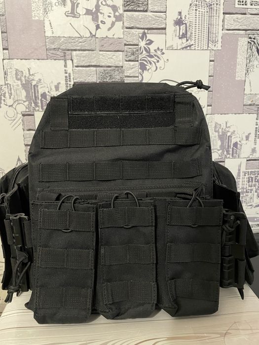 Плитоноска, чорна з підсумками для магазину