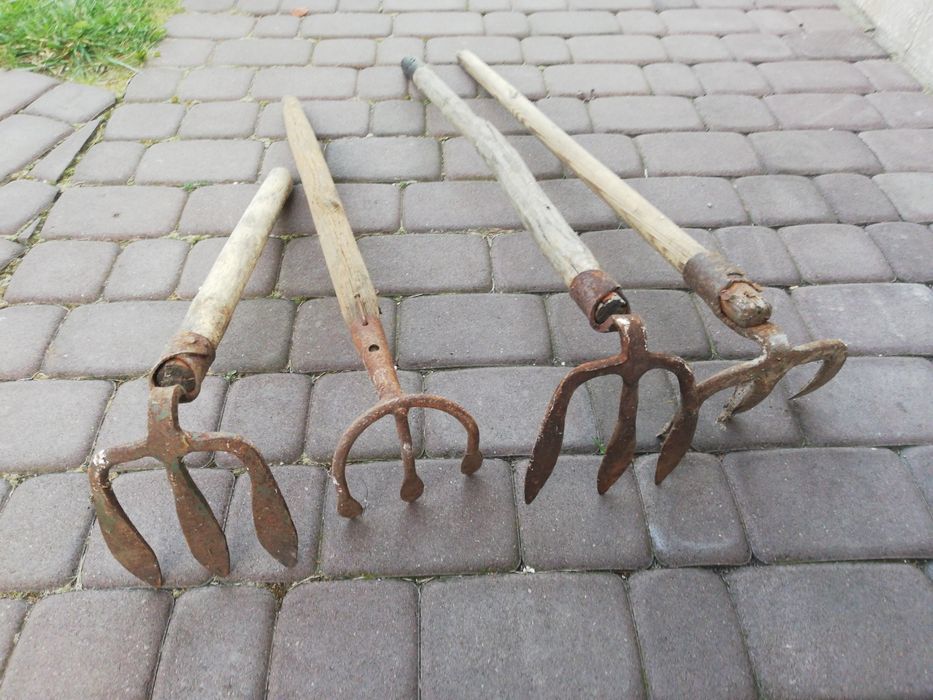 Stare haki do kopania ziemniaków