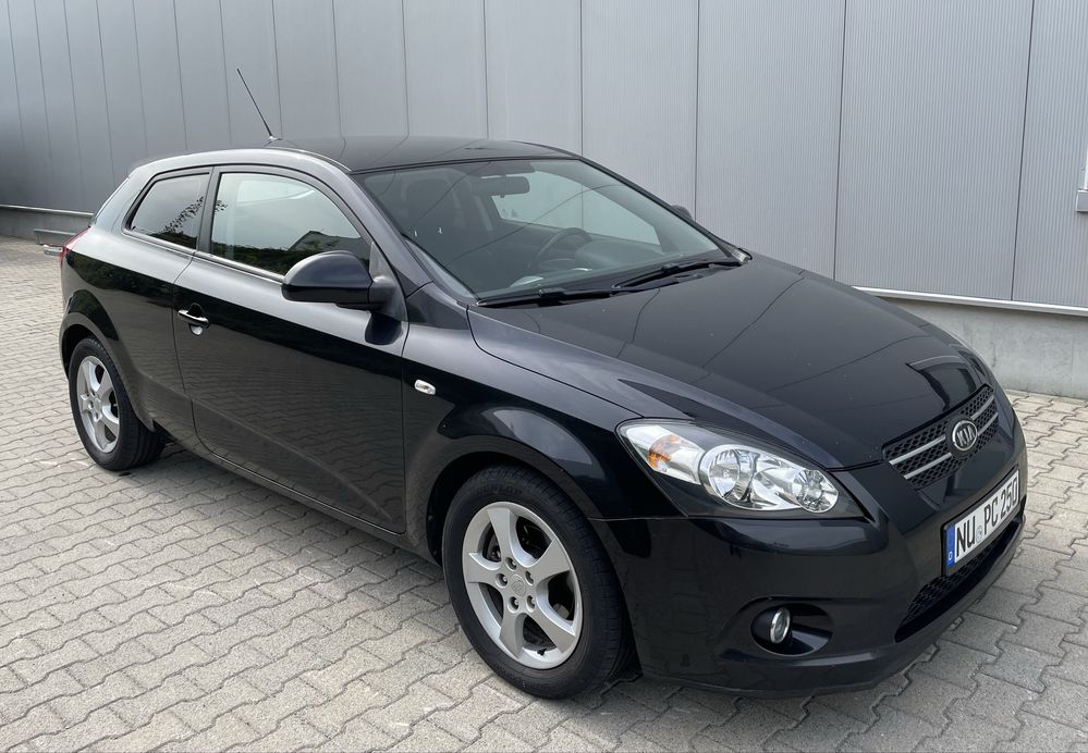 Kia Ceed  2.0 CRDI  140 KM
