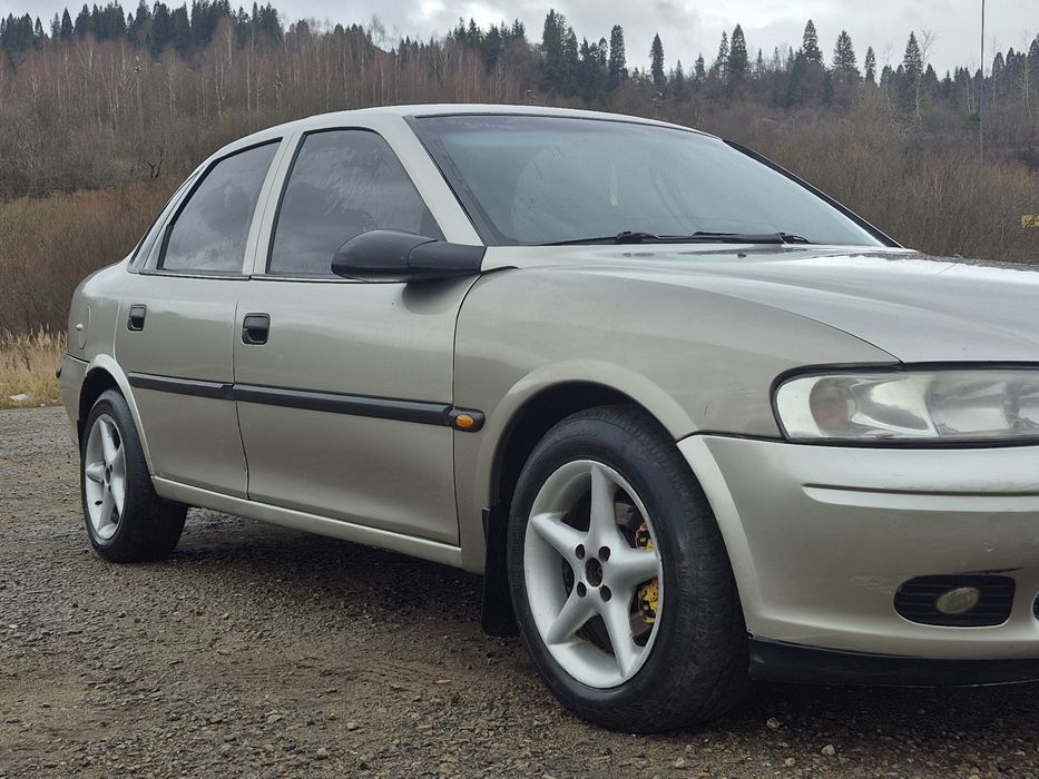 Вектра Б 1.8 BENZIN