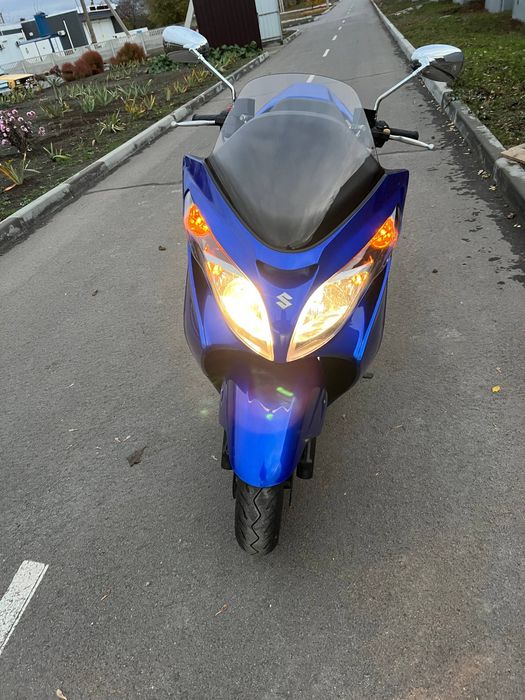 Мотоцикл Suzuki.