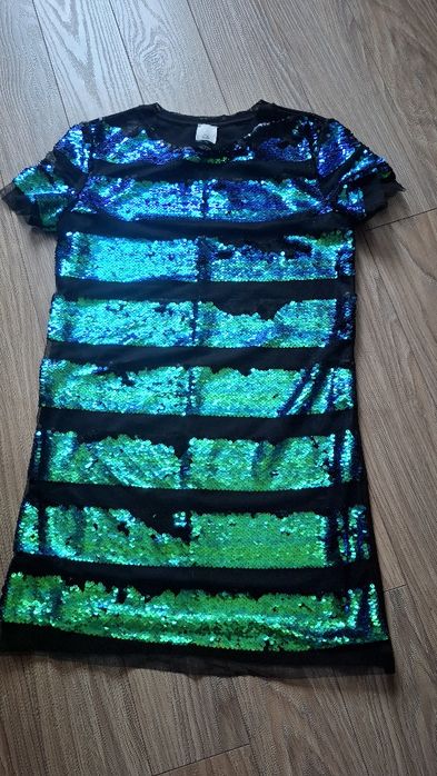 Нарядне плаття сукня