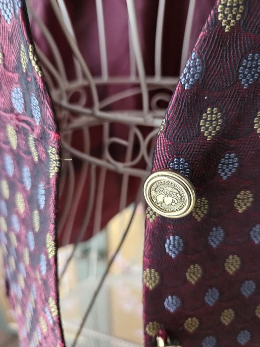 Burgundowa Kamizelka damska Retro Bordowa w Listki/Krople Złote Guziki