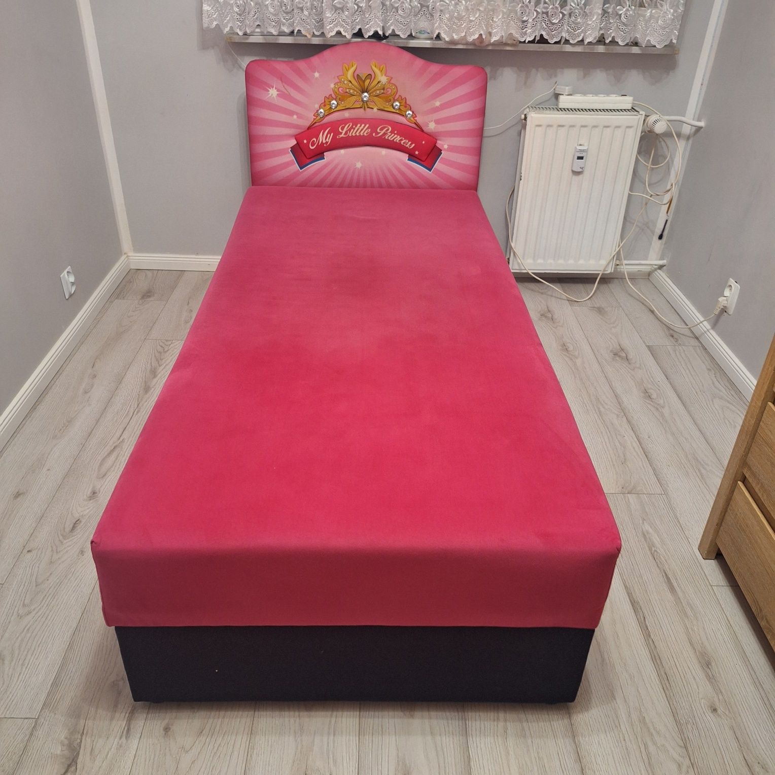 Łóżko dziecięce  że skrzynią