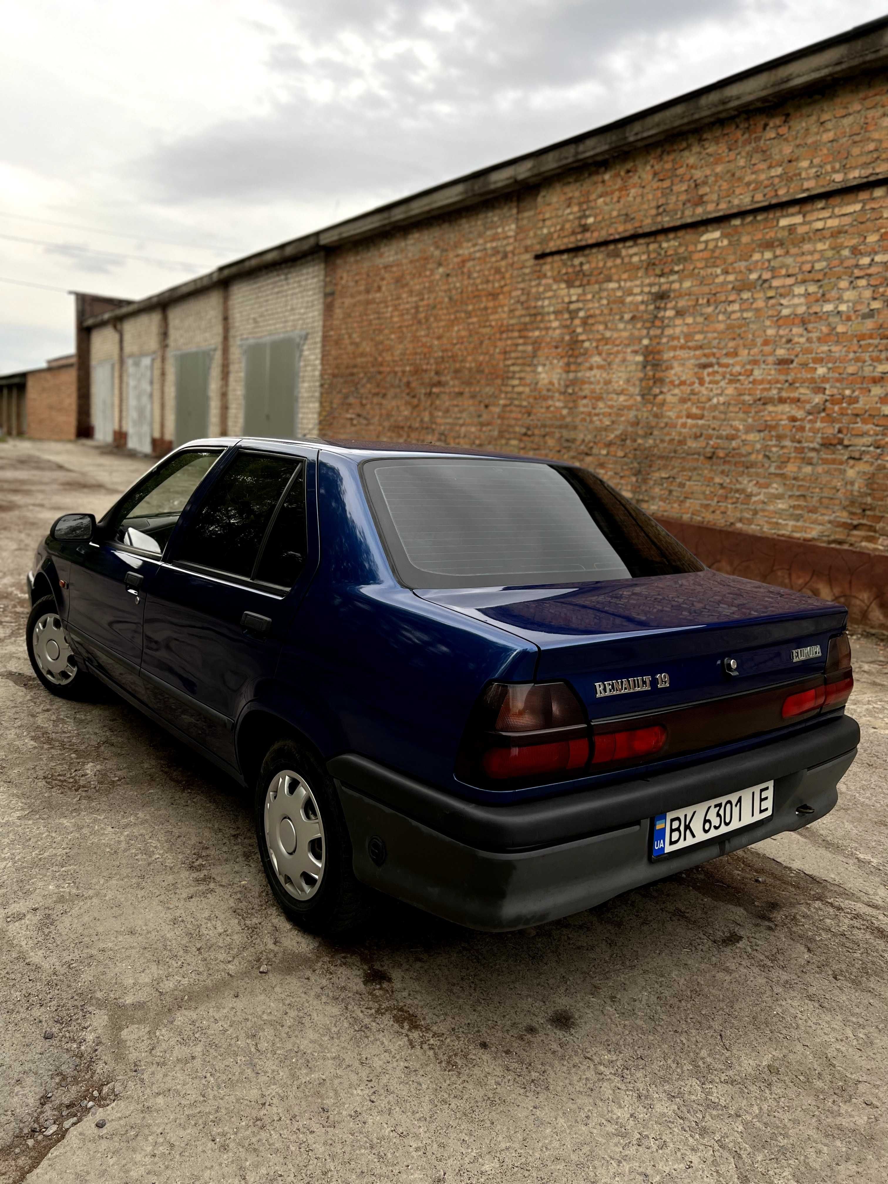 Авто Renault 19 1998р.