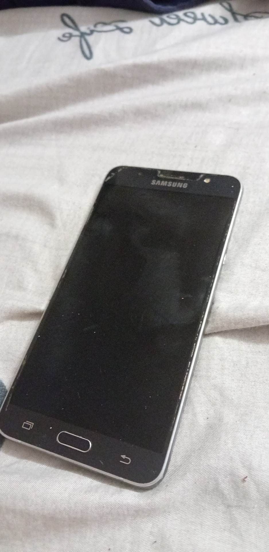 Samsung j 7 2016