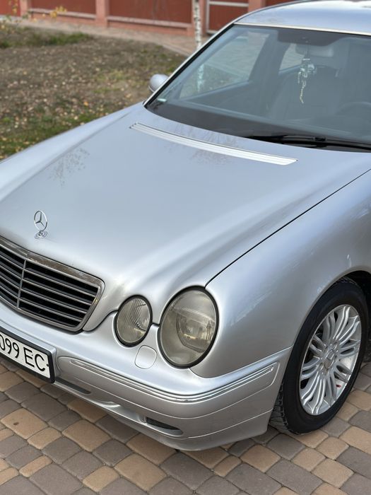 Mercedes-benz E210 2.7 diesel