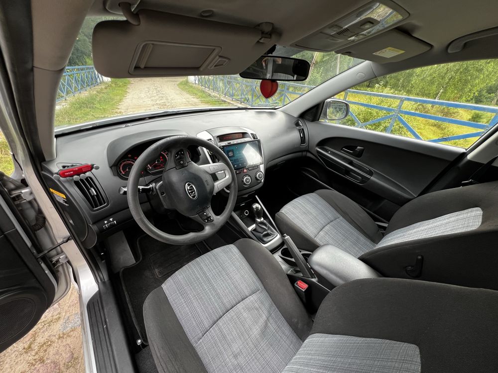 Kia Ceed 1.4 benzyna – 2009 r. – Dobry stan