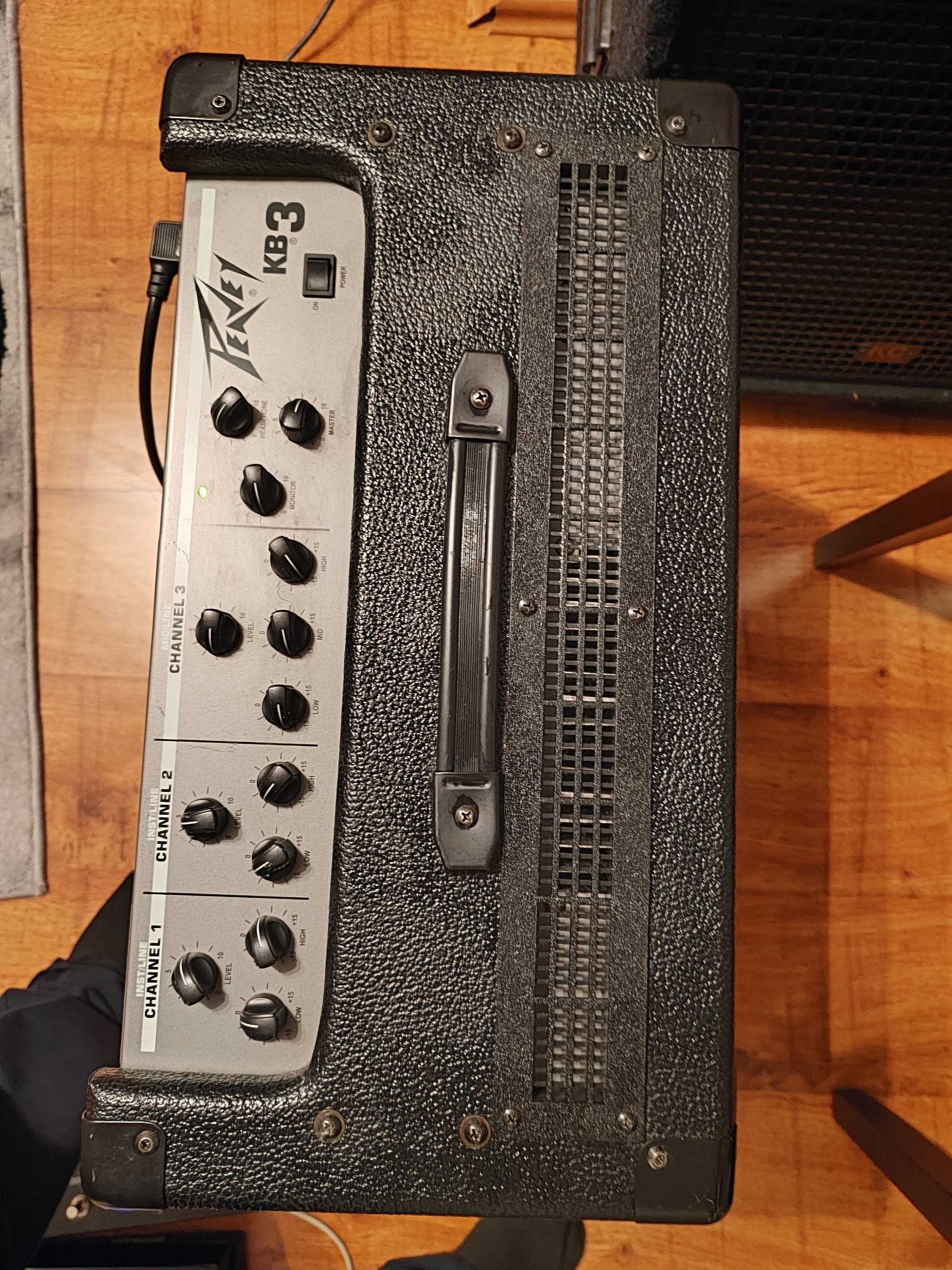 Wzmacniacz combo  PEAVEY KB 3