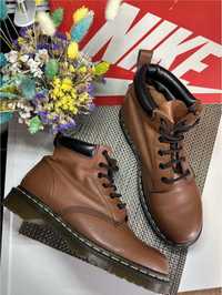 Оригінальні черевики dr martens