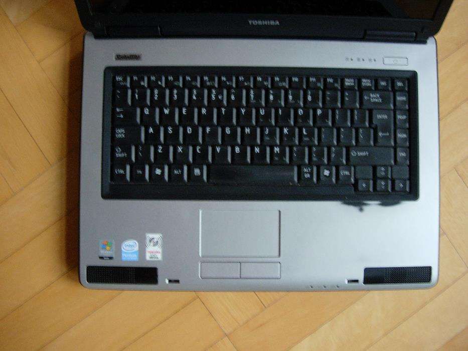 System operacyjny Laptop Toshiba Satellite używany, bez dysku twardego