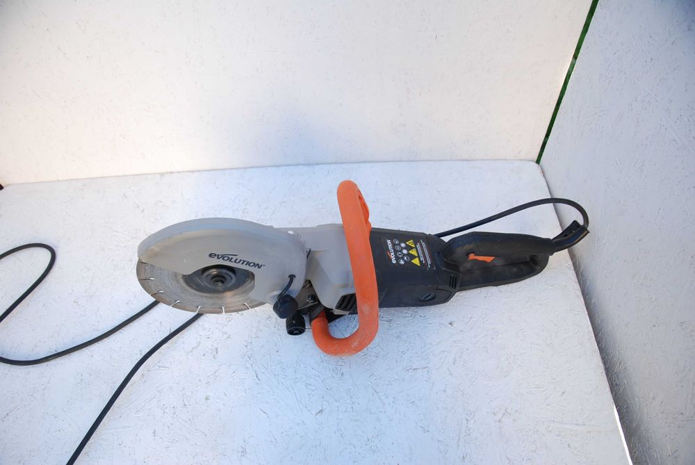 Elektryczna przecinarka tarczowa i pilarka do betonu