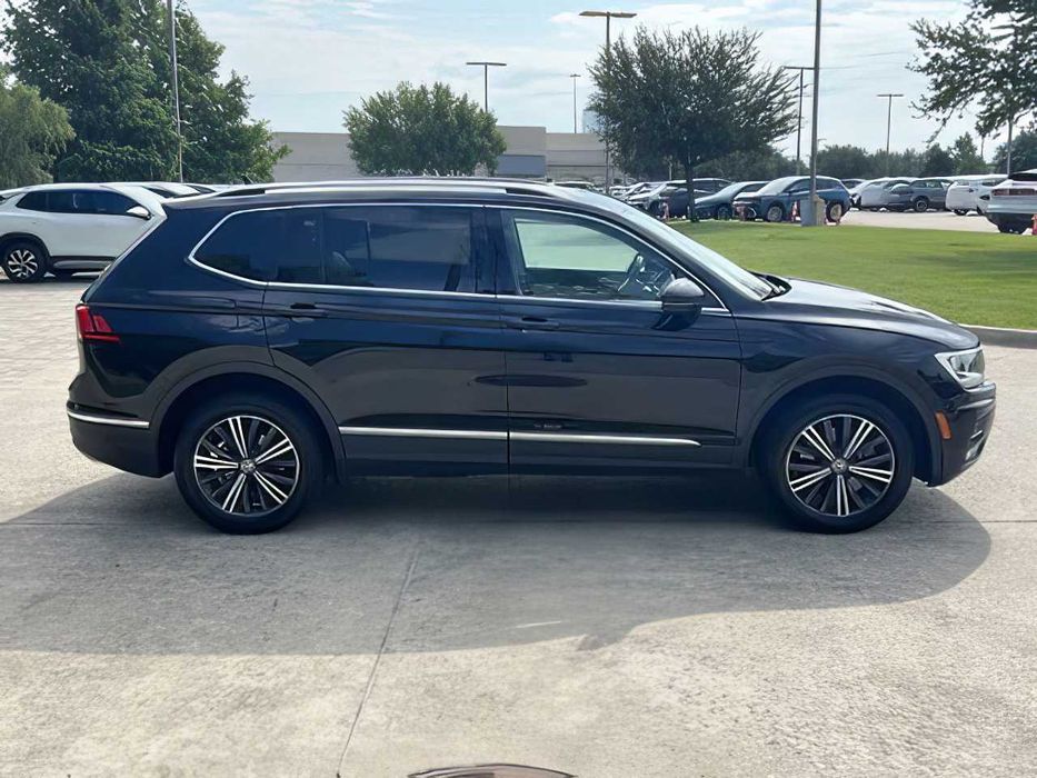 Volkswagen Tiguan      2019