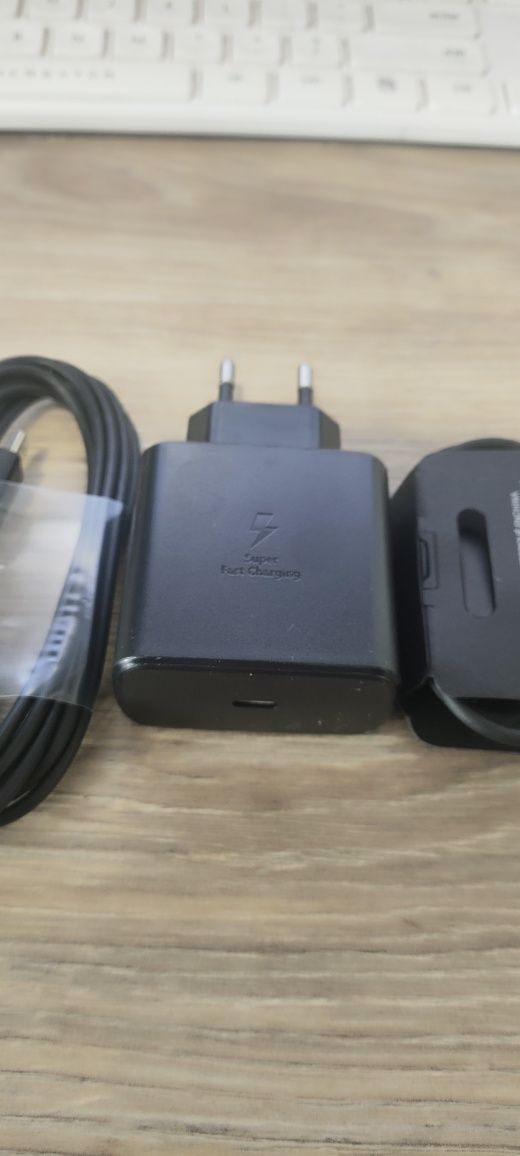 Ładowarka dedykowana Samsung + 2 kable (1m, 2m)