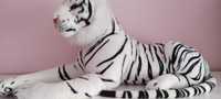 piękny duży tygrys jak żywy