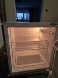 Lodówka hotpoint ariston do zabudowy, mała, stan idealny
