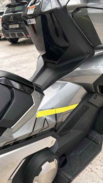 Honda X-Adv 2024 como nova