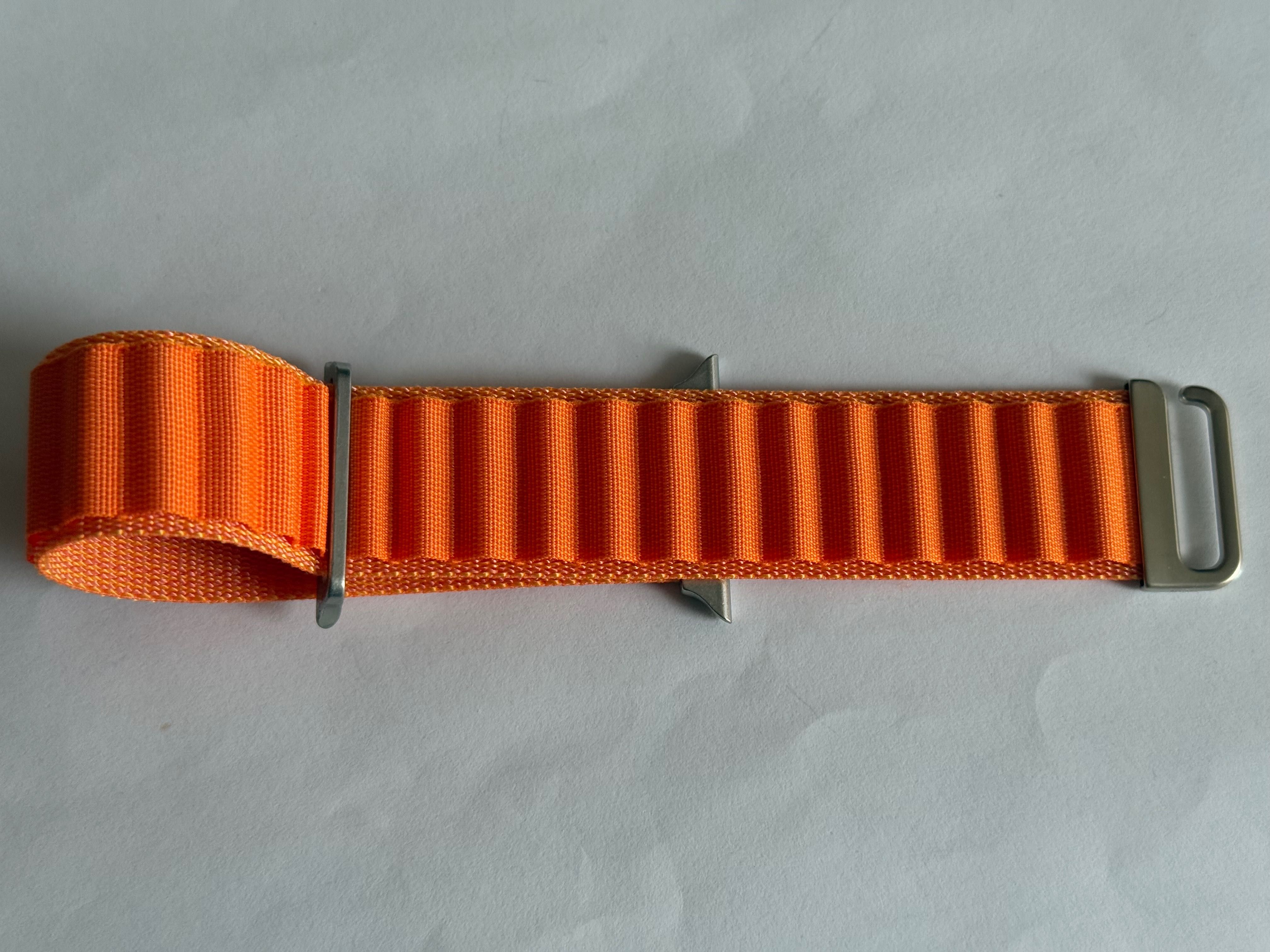 Opaska Alpine do Apple Watcha  49 mm 44 mm 45 mm w kolorze Orange