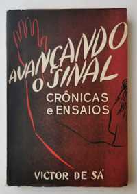 AVANÇANDO O SINAL - crónicas e ensaios