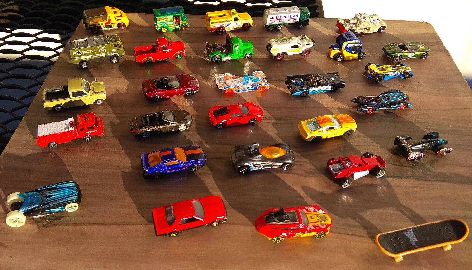 Машинки Hot Wheels распродажа.