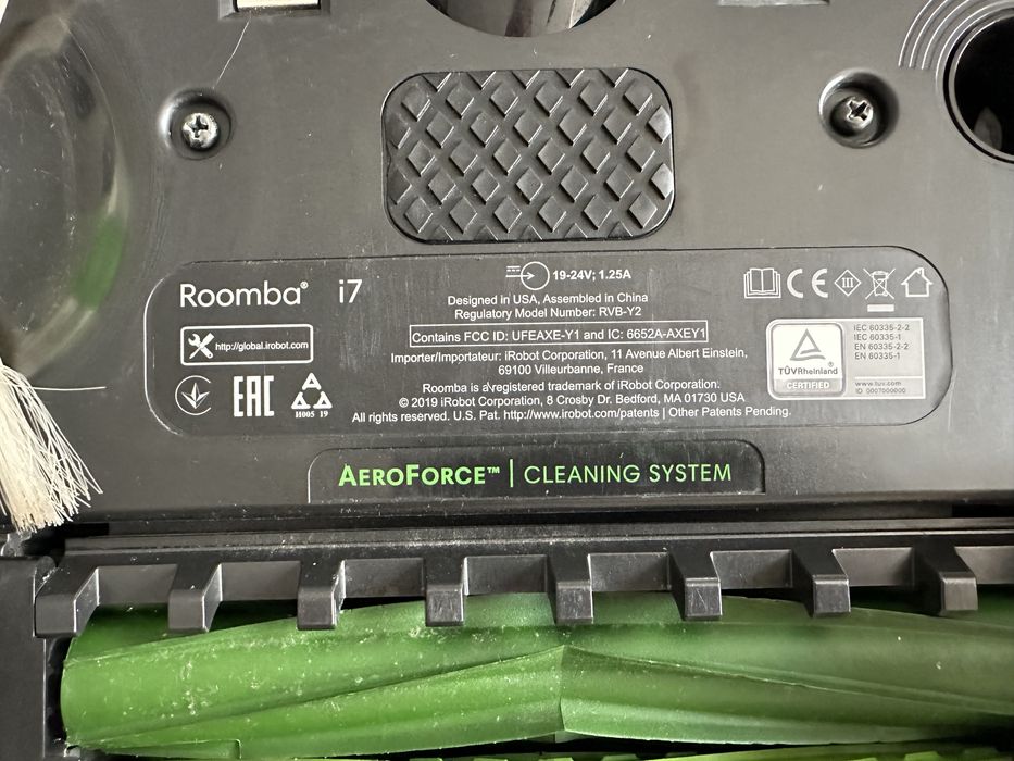 iRobot Roomba i7+