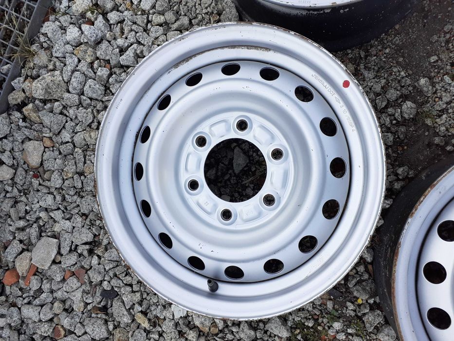 Felgi stalowe ISUZU D-MAX 6x139,7 6,5Jx15 ET41 Nr.32