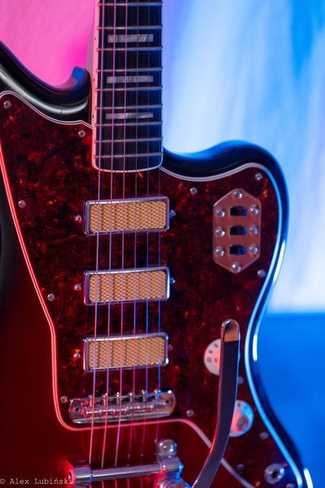 Fender Goldfoil Jazzmaster Bigsby - offsetowe cudo jak z Custom Shopu