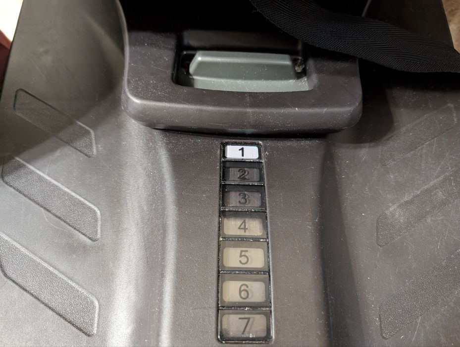 Автокрісло поворотне NUNA в чудовому стані, дуже зручне