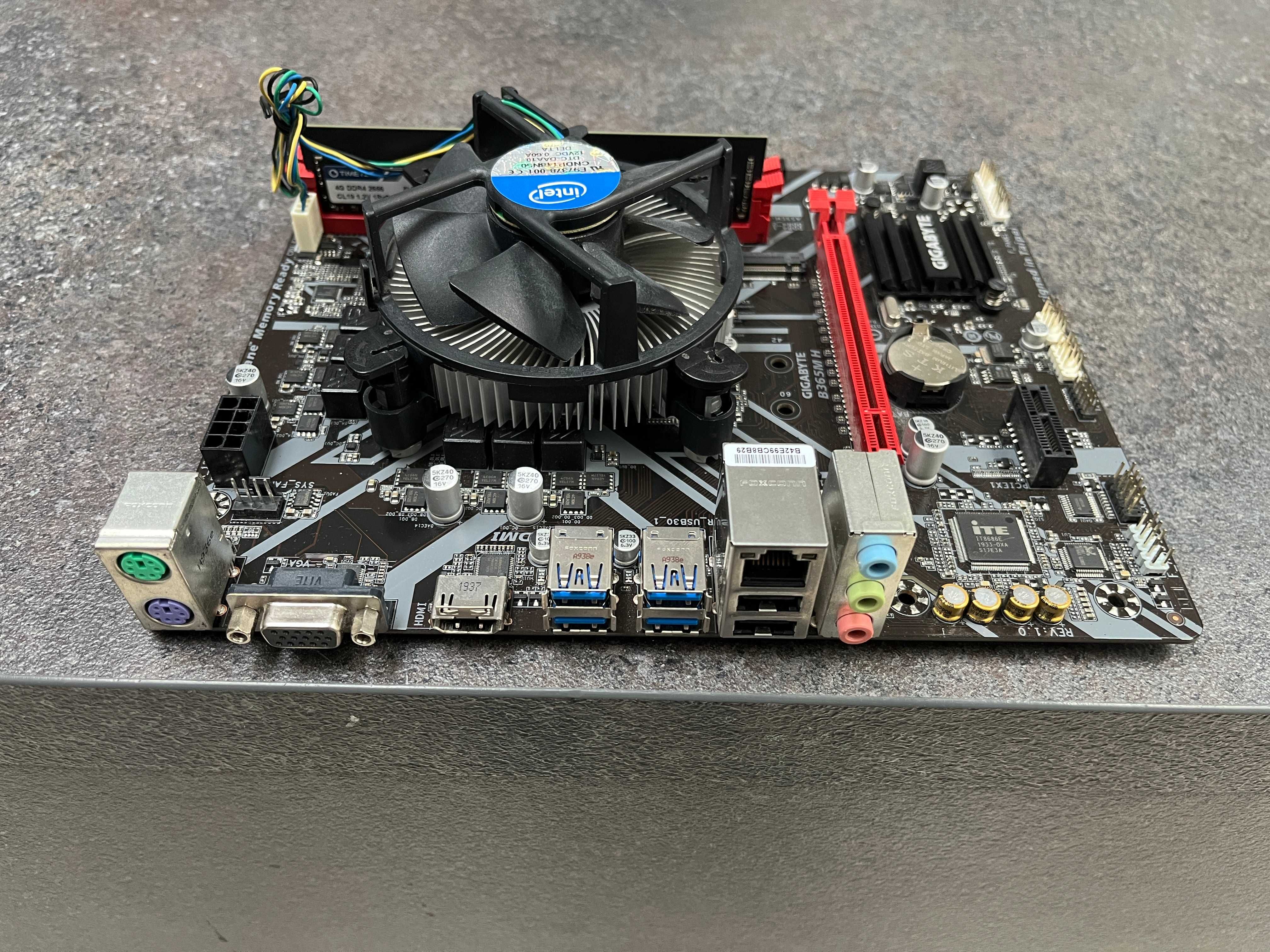 Zestaw płyta główna+procesor+ram Gigabyte B365MH i3 8100 4GB DDR4