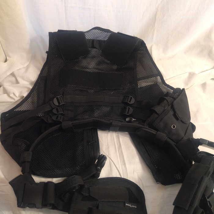 Жилет багатофункціональний тактичний з ременем та кобурами на стегно