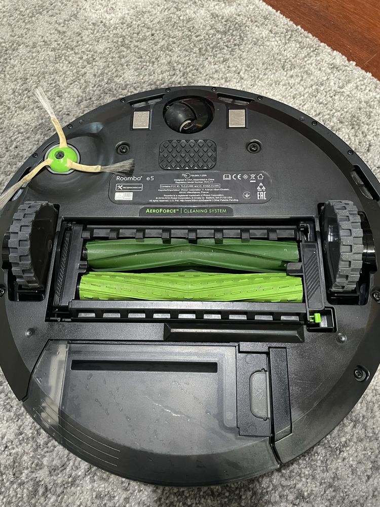 Roomba e5 e5158.