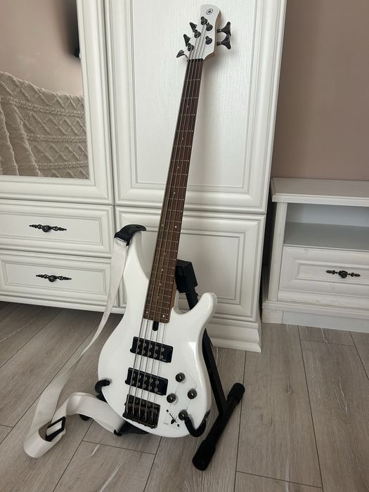 Бас гітара Yamaha Trbx-305 (Нова) терміново!!!