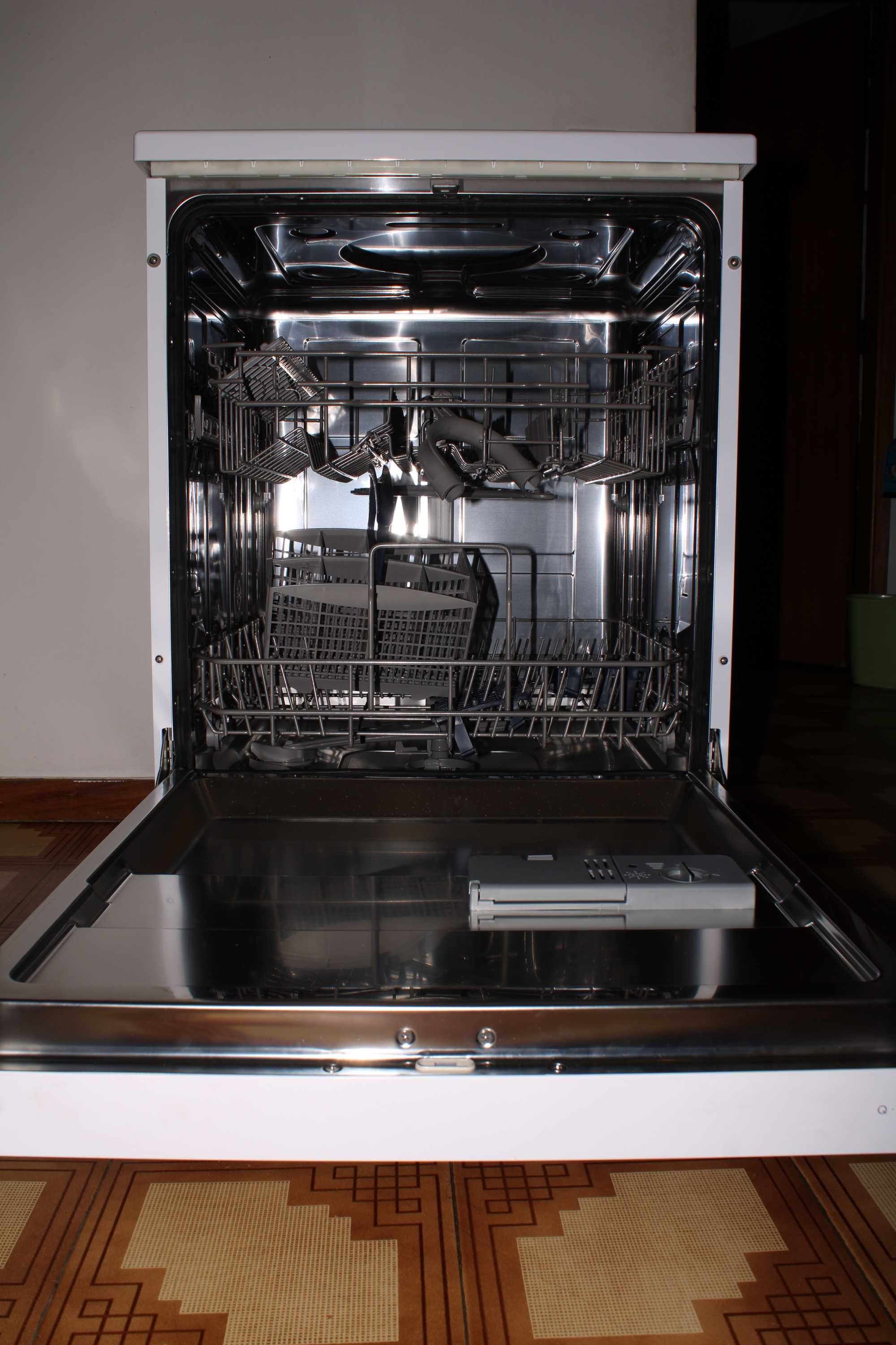 Equip.  Máquina de Lavar Loiça
