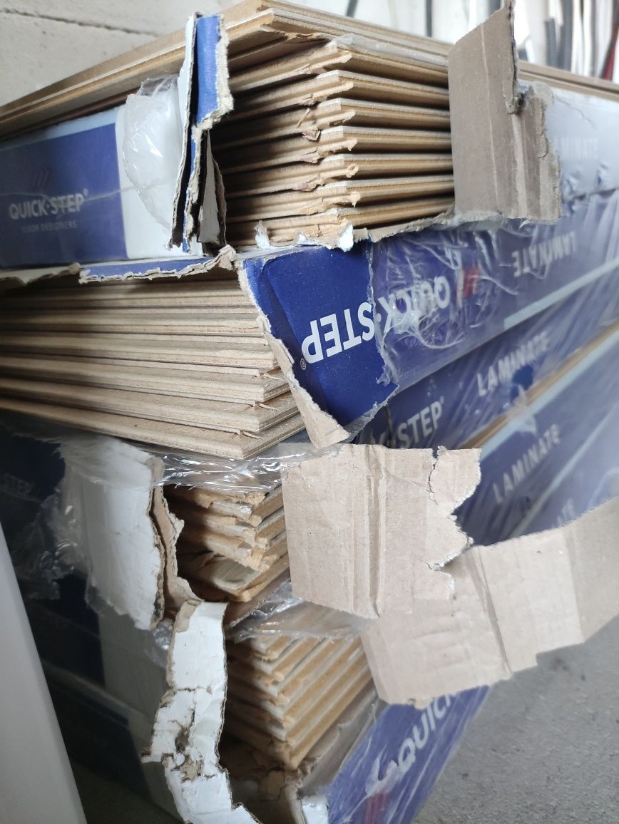 Panele podłogowe quick step sig4750 Dąb beżowy lakierowany + podkład