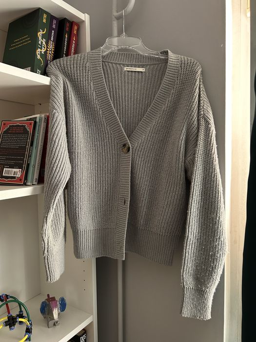 Sweterek kardigan szary