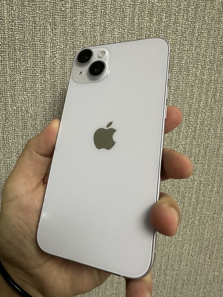 Продам 14 Plus 256 gb в идеальном состояний ! Аккамулятор 98 %