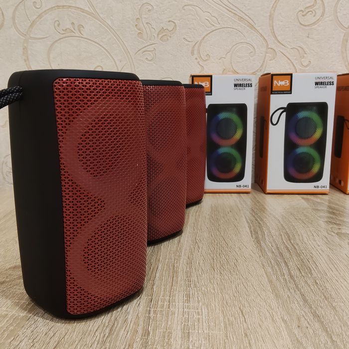 Мощная блютуз колонка с подсветкой и FM радио