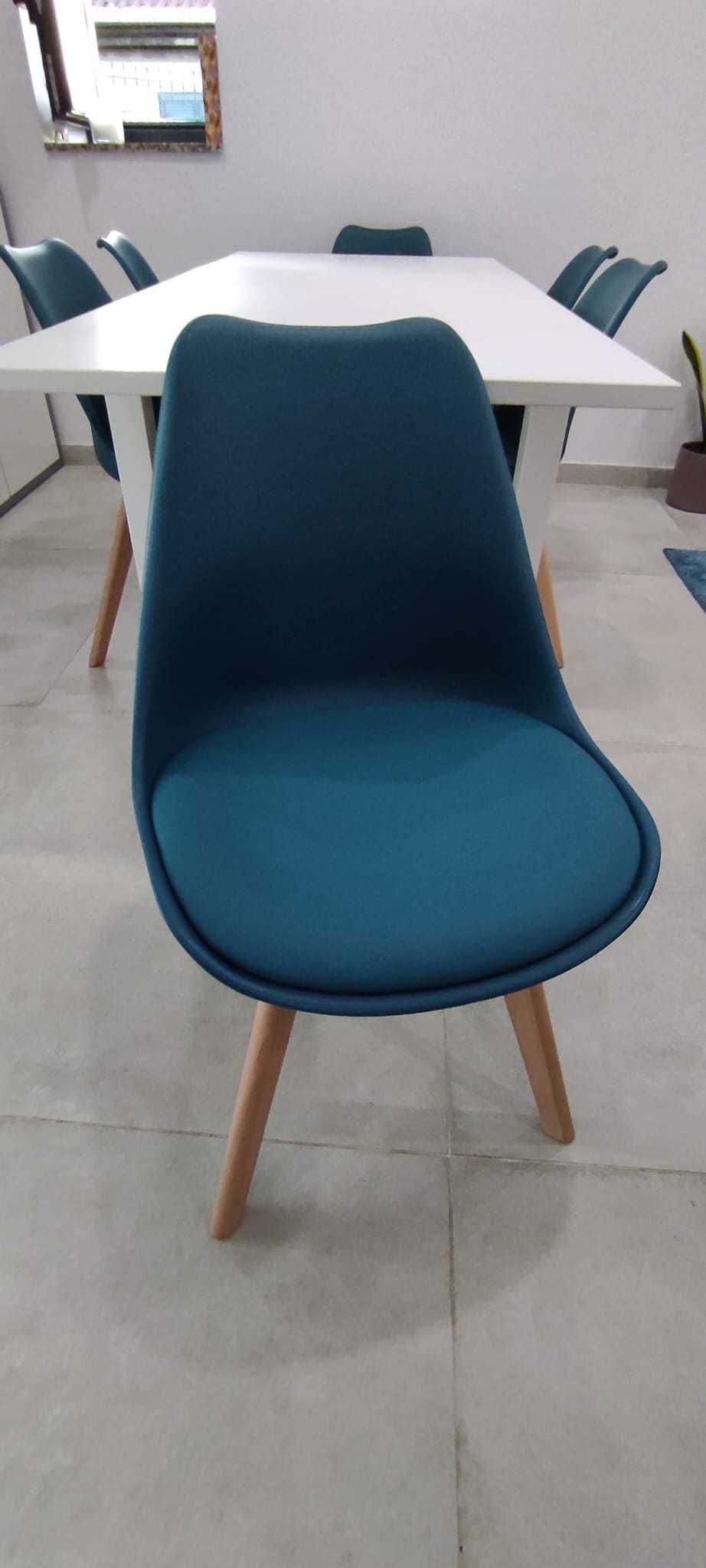Conjunto Mesa jantar e Cadeiras