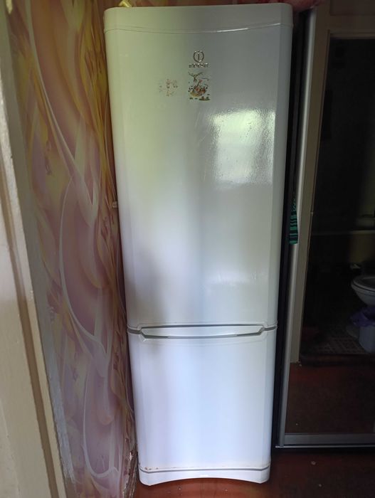Холодильник Indesit б/у