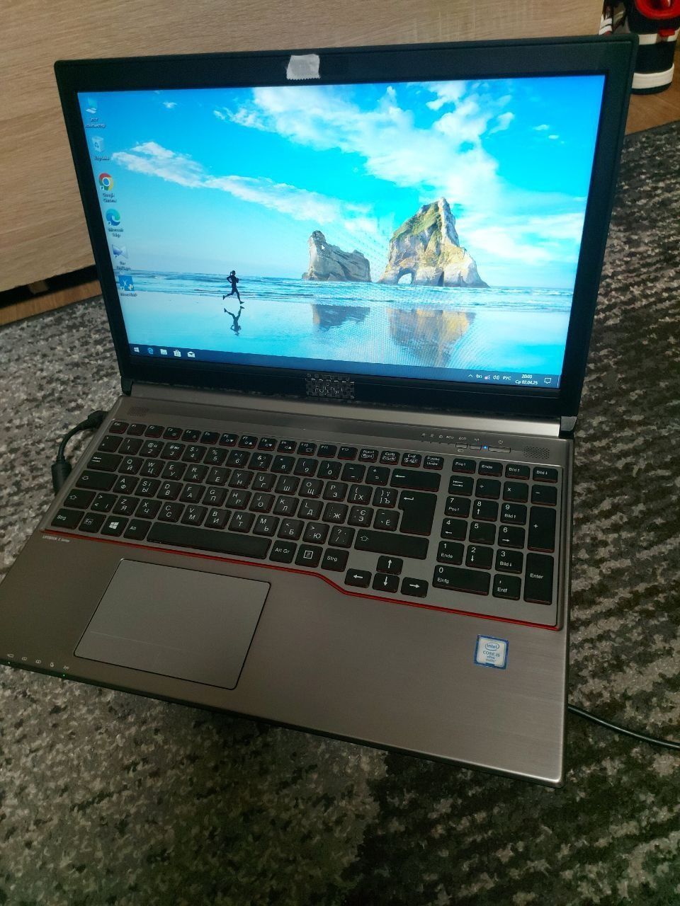Мощный ноутбук fujitsu DDR4 8GB