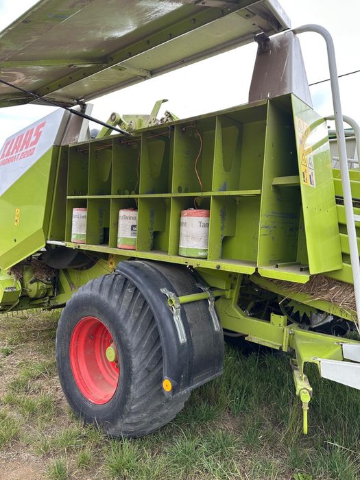Prasa CLAAS QUADRANT 2200 Prasa duża kostka