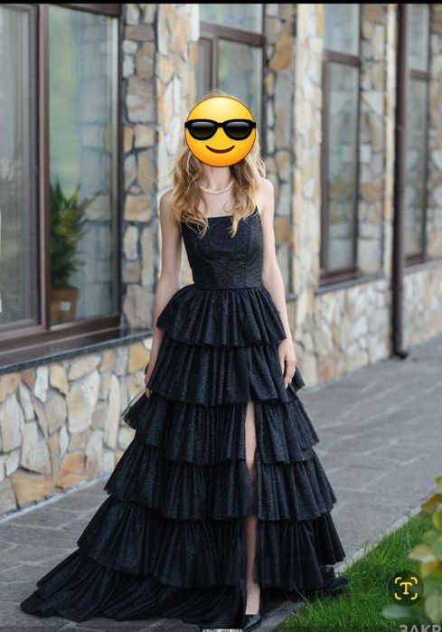 Випускна сукня на струнку випускницю