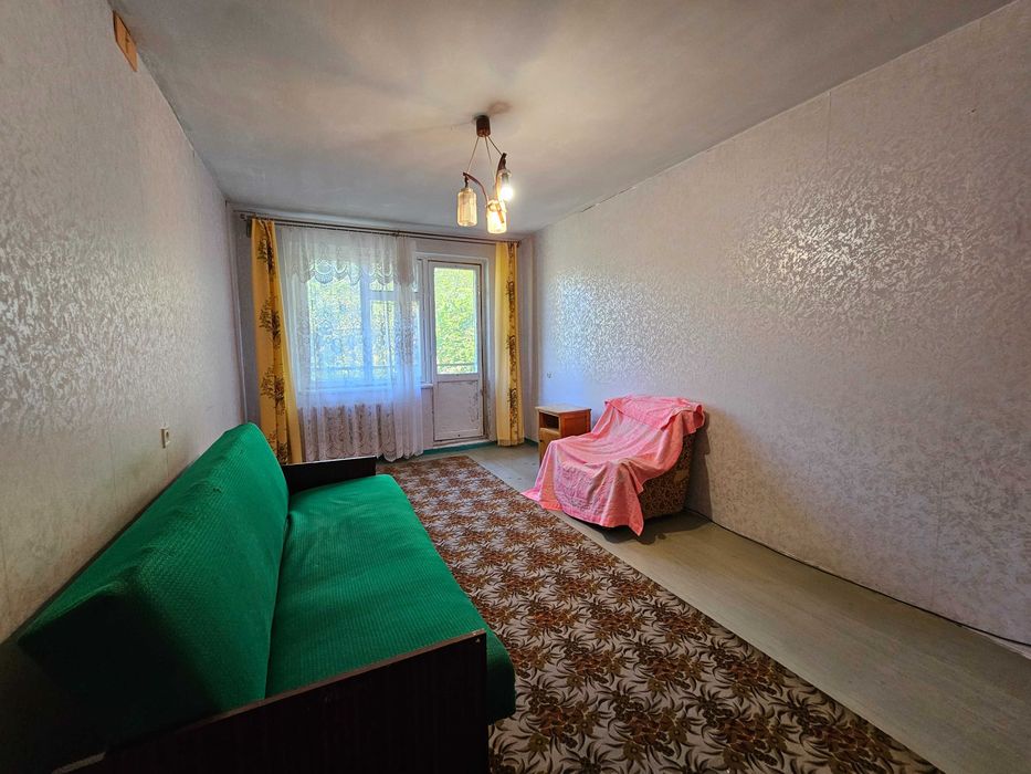 Продается однокомнатная квартира, ул. Радиевского/ Космонавтов