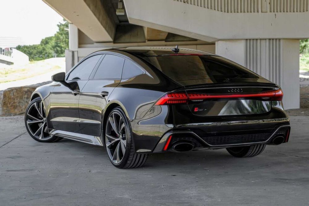 Audi RS7 quattro      2021
