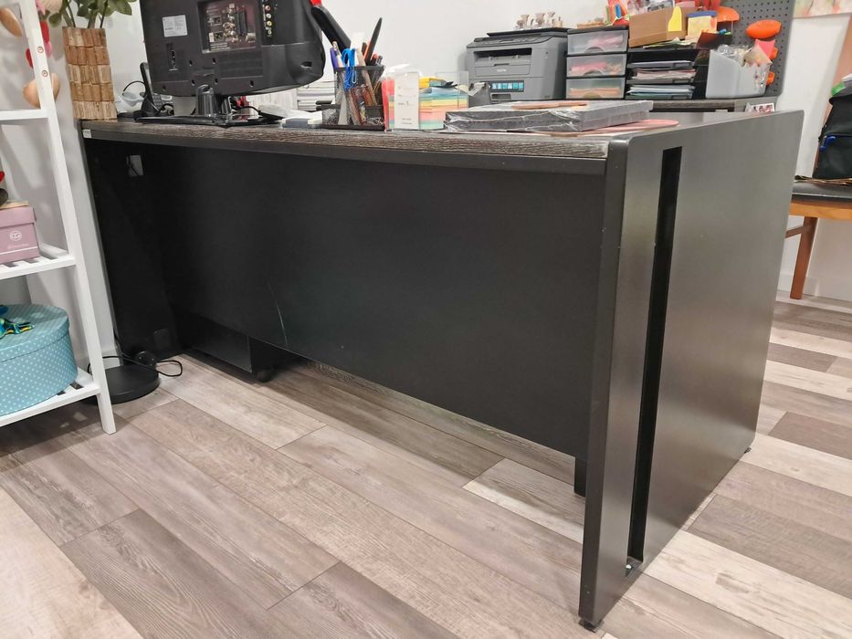 Secretaria,  bloco gavetas e movel de apoio