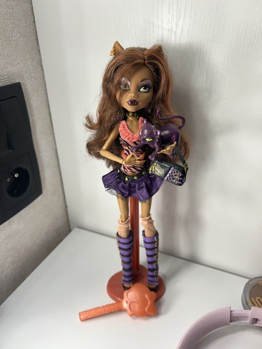 Nieaktualne Lalka monster high nowa