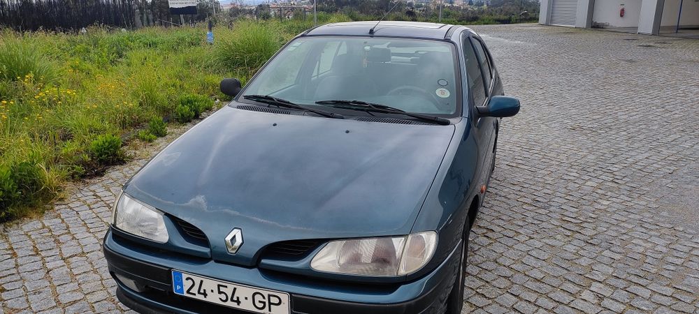 Vende esse Megane doc tudo ok inspeção até 2026