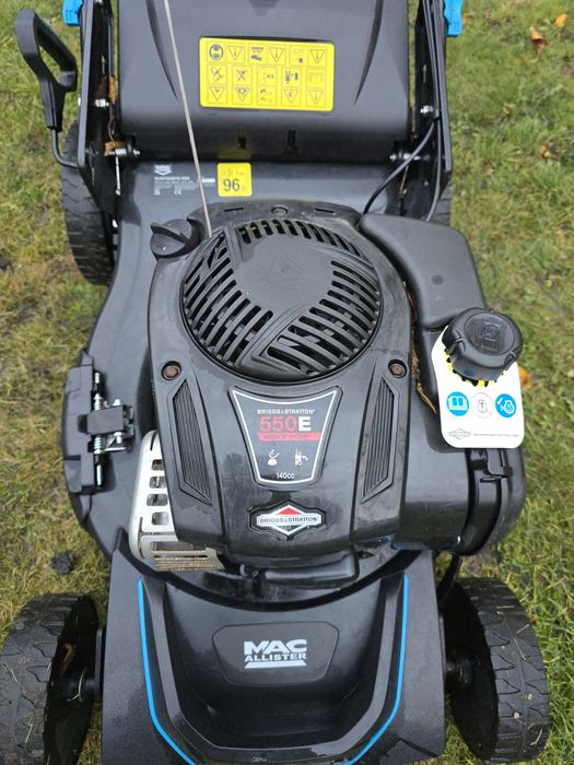 Kosiarka Spalinowa z Napędem MacAllister B&S 550E – 46 cm